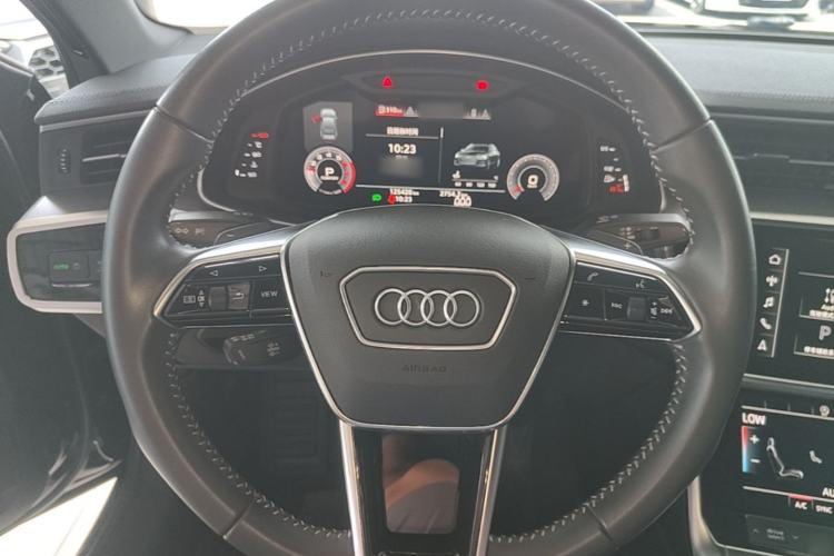 Used Audi A6L 2019 40 TFSI Luxury Dynamic Model Steering Wheel