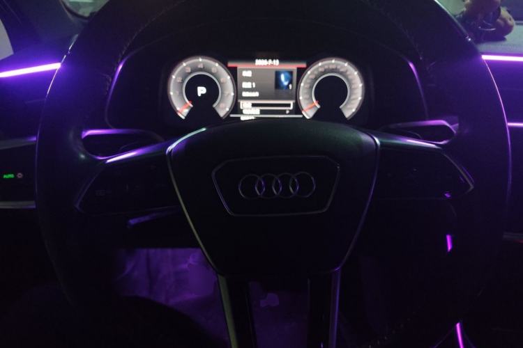 Used Audi A6L 2019 40 TFSI Luxury Dynamic Model Steering Wheel
