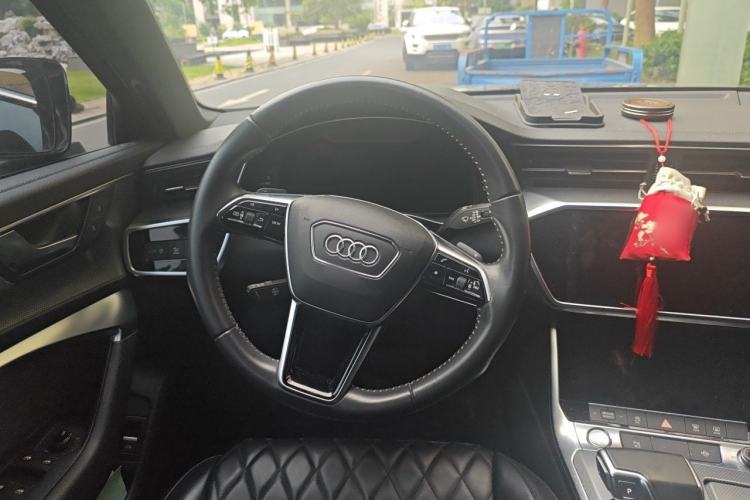 Used Audi A6L 2019 40 TFSI Luxury Dynamic Model Steering Wheel