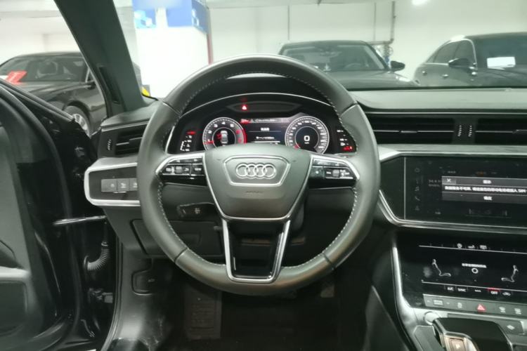Used Audi A6L 2019 40 TFSI Luxury Dynamic Model Steering Wheel