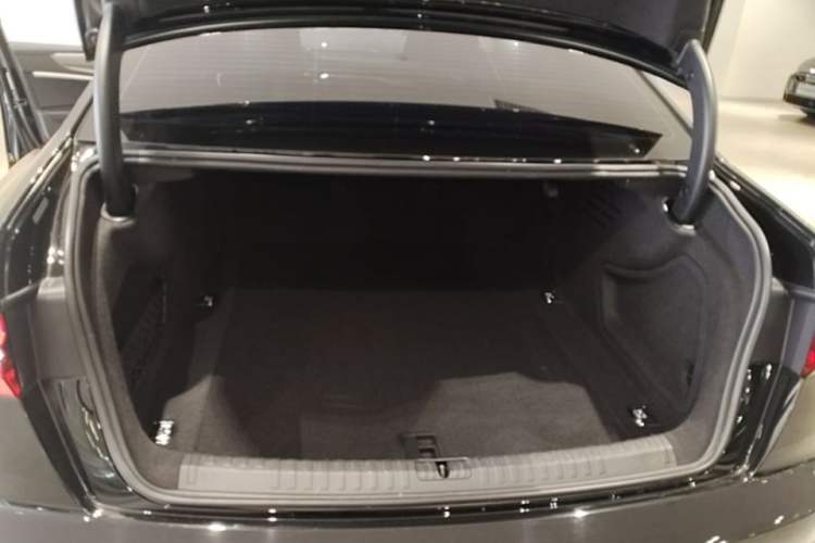 Used Audi A6L 2019 40 TFSI Luxury Prestige Edition Trunk