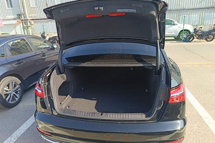Used Audi A6L 2019 40 TFSI Luxury Prestige Edition Trunk