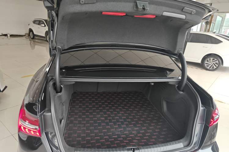 Used Audi A6L 2019 40 TFSI Luxury Prestige Edition Trunk