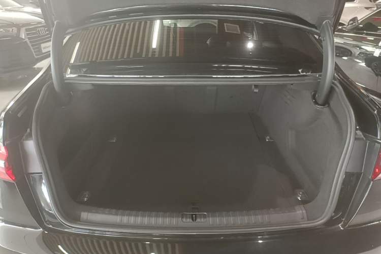 Used Audi A6L 2019 40 TFSI Luxury Prestige Edition Trunk