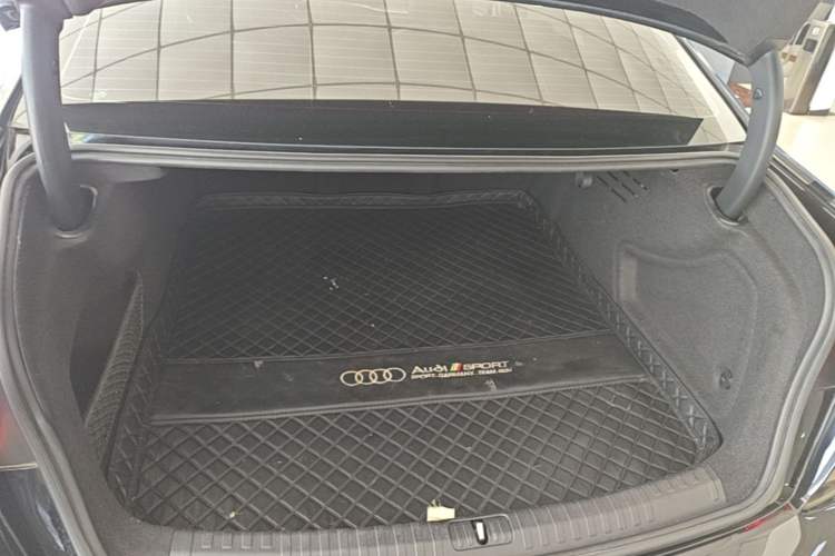Used Audi A6L 2019 40 TFSI Luxury Prestige Edition Trunk