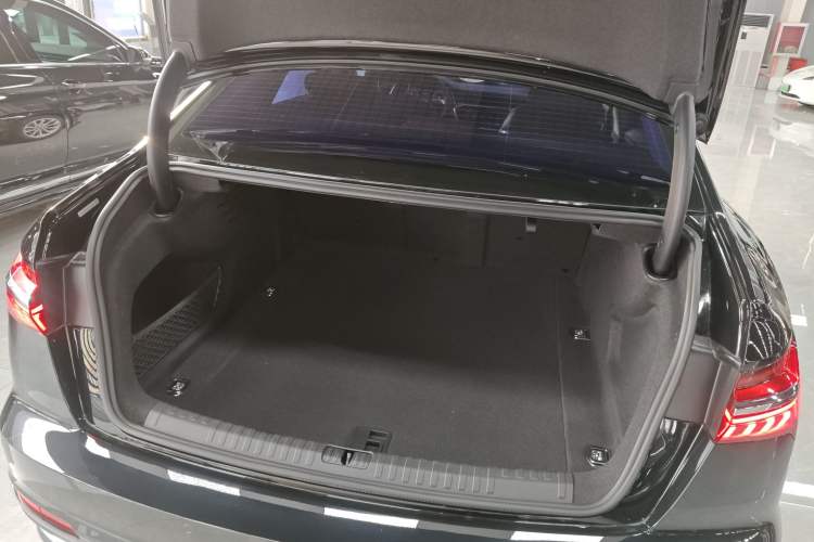 Used Audi A6L 2019 40 TFSI Luxury Prestige Edition Trunk