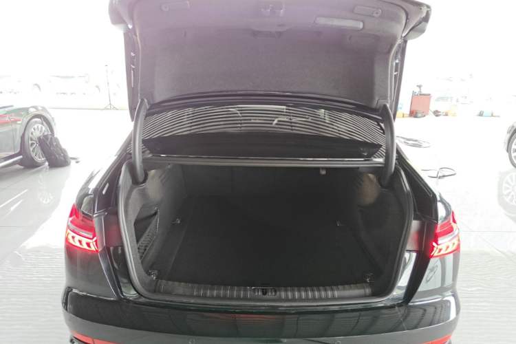 Used Audi A6L 2019 40 TFSI Luxury Dynamic Model Trunk