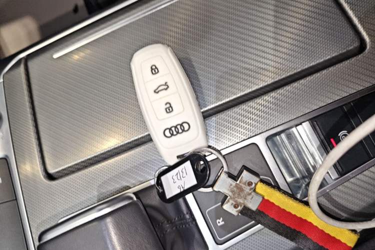 Used Audi A6L 2019 40 TFSI Luxury Prestige Edition Vehicle Key
