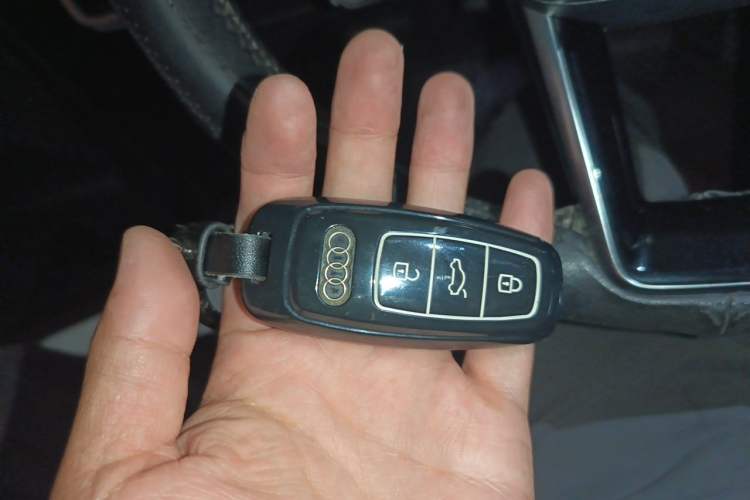 Used Audi A6L 2019 40 TFSI Luxury Dynamic Model Vehicle Key