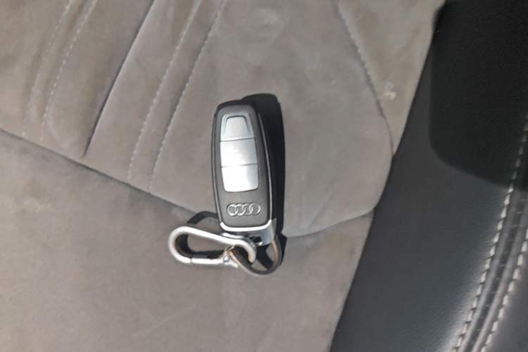 Used Audi A6L 2019 40 TFSI Luxury Dynamic Model Vehicle Key