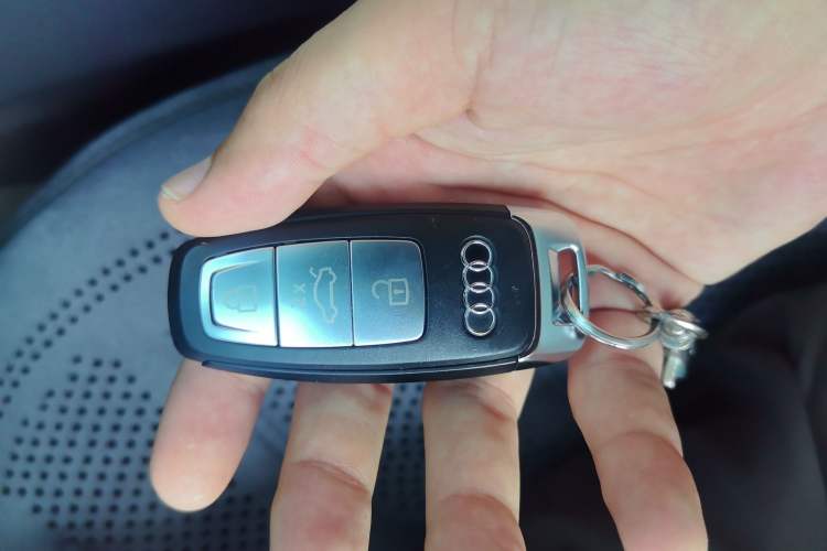 Used Audi A6L 2019 40 TFSI Luxury Dynamic Model Vehicle Key