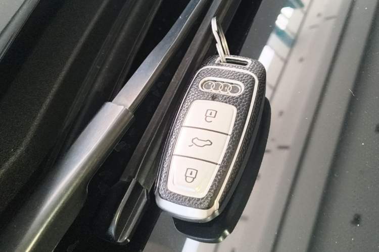 Used Audi A6L 2019 40 TFSI Luxury Prestige Edition Vehicle Key