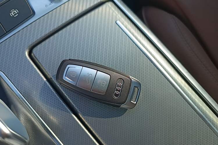 Used Audi A6L 2019 40 TFSI Luxury Prestige Edition Vehicle Key