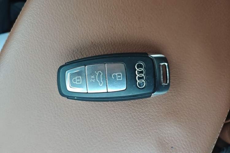 Used Audi A6L 2019 40 TFSI Luxury Prestige Edition Vehicle Key