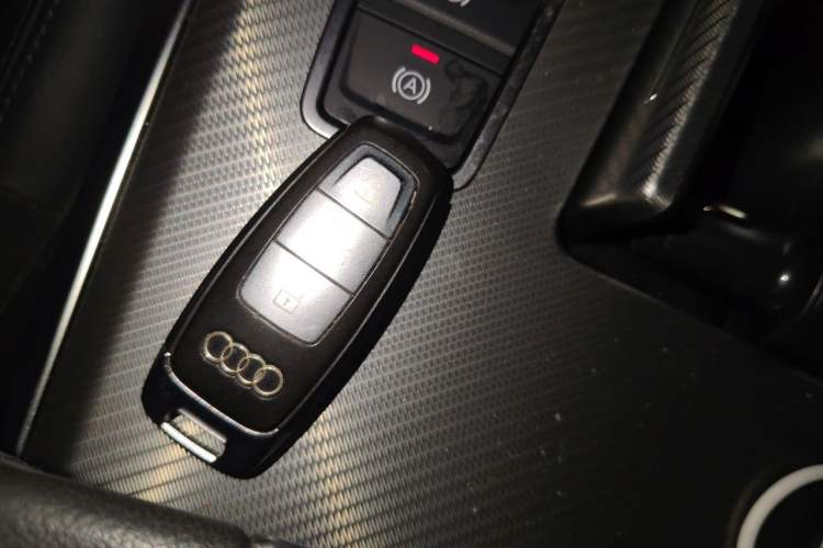 Used Audi A6L 2019 40 TFSI Luxury Prestige Edition Vehicle Key