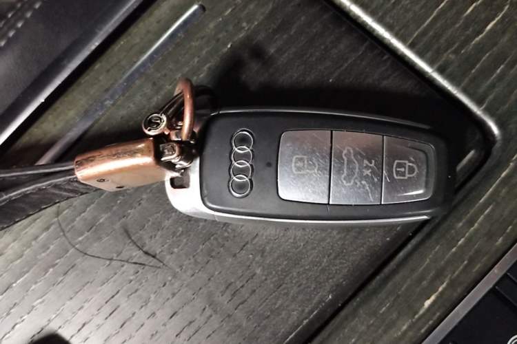 Used Audi A6L 2019 40 TFSI Luxury Dynamic Model Vehicle Key