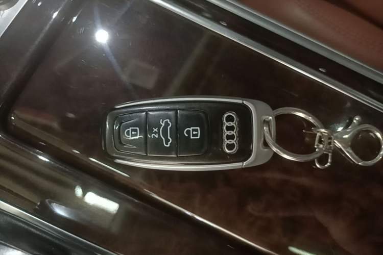 Used Audi A6L 2019 40 TFSI Luxury Prestige Edition Vehicle Key