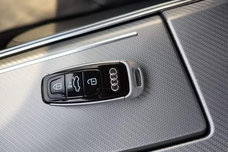 Used Audi A6L 2019 45 TFSI Prestige Elegant Edition Vehicle Key