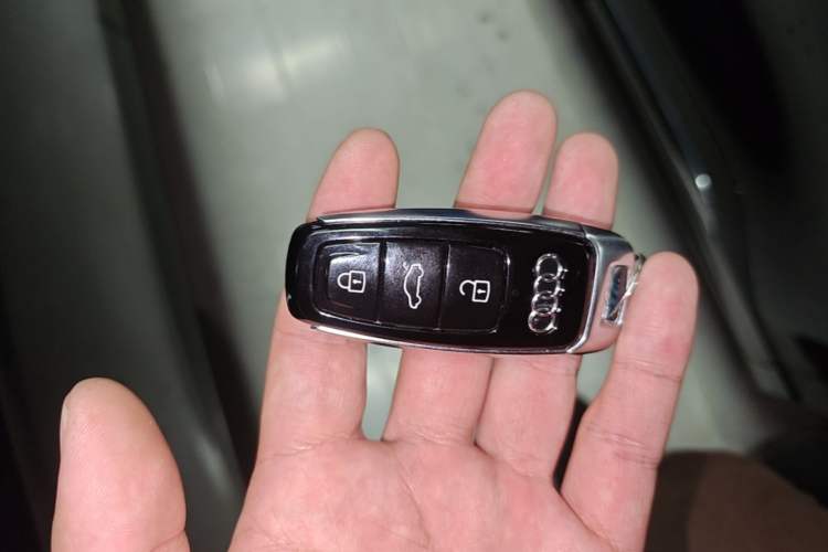Used Audi A6L 2019 40 TFSI Luxury Prestige Edition Vehicle Key
