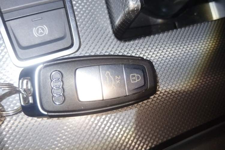 Used Audi A6L 2019 40 TFSI Luxury Dynamic Model Vehicle Key
