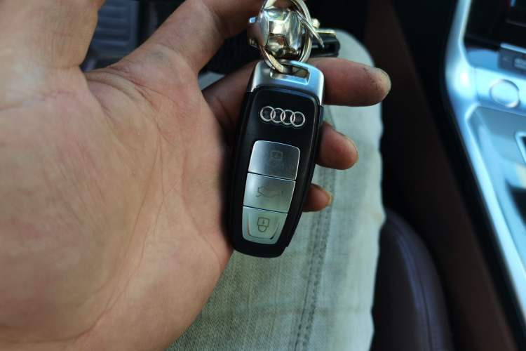 Used Audi A6L 2019 40 TFSI Luxury Prestige Edition Vehicle Key