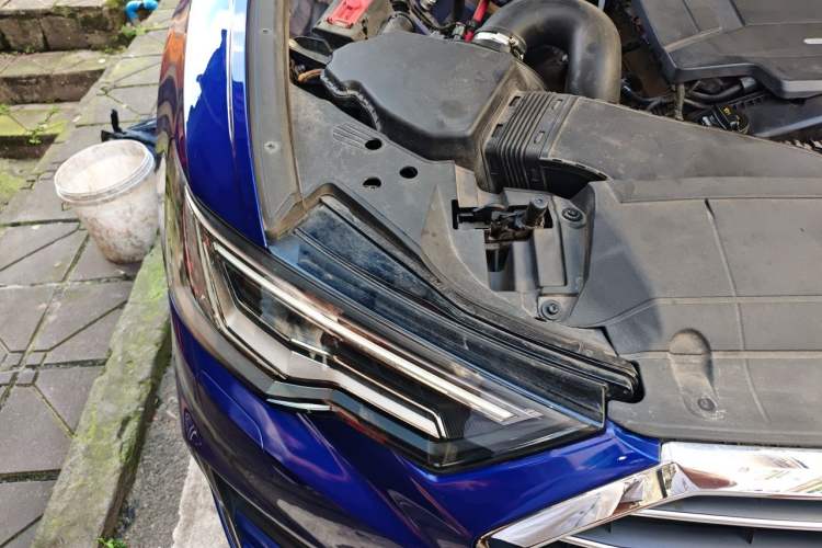 Used Audi A6L 2019 40 TFSI Luxury Dynamic Model Engine Bay Right