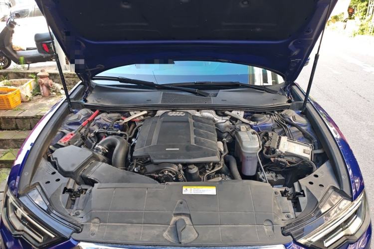 Used Audi A6L 2019 40 TFSI Luxury Dynamic Model Engine Bay