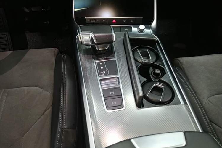 Used Audi A6L 2019 45 TFSI quattro Prestige Dynamic Edition Gear Lever