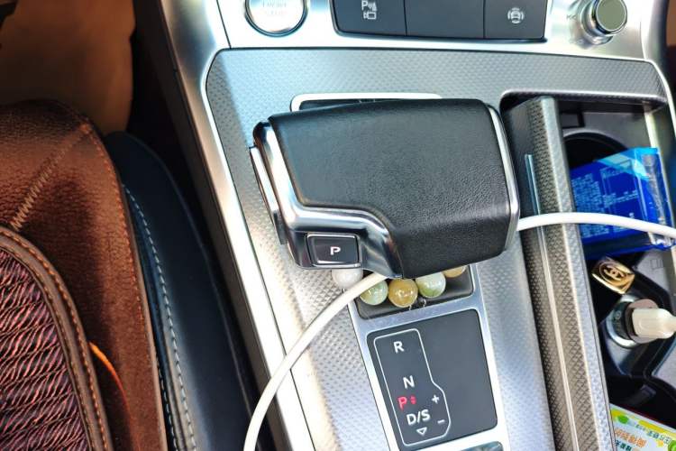 Used Audi A6L 2019 40 TFSI Luxury Dynamic Model Gear Lever