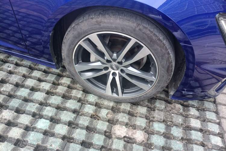 Used Audi A6L 2019 40 TFSI Luxury Dynamic Model Right Front Wheel Hub