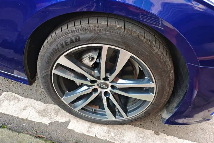 Used Audi A6L 2019 40 TFSI Luxury Dynamic Model Right Front Wheel Hub