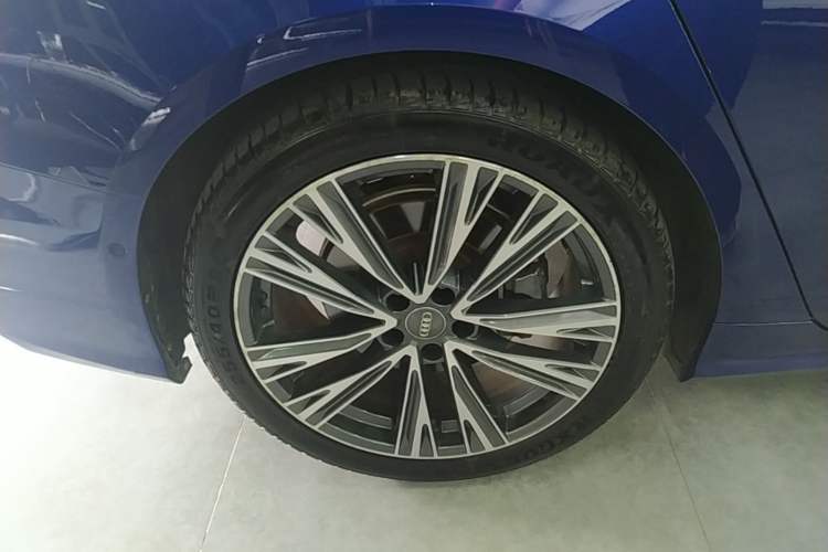 Used Audi A6L 2019 45 TFSI quattro Prestige Dynamic Edition Right Rear Wheel Hub