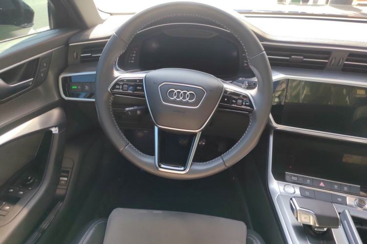 Used Audi A6L 2019 40 TFSI Luxury Dynamic Model Steering Wheel