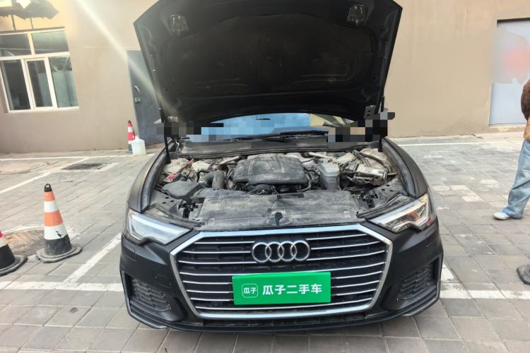 Used Audi A6L 2019 40 TFSI Luxury Dynamic Model Engine Bay