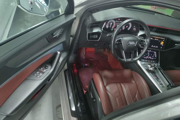 Used Audi A6L 2019 40 TFSI Luxury Dynamic Model Interior 3