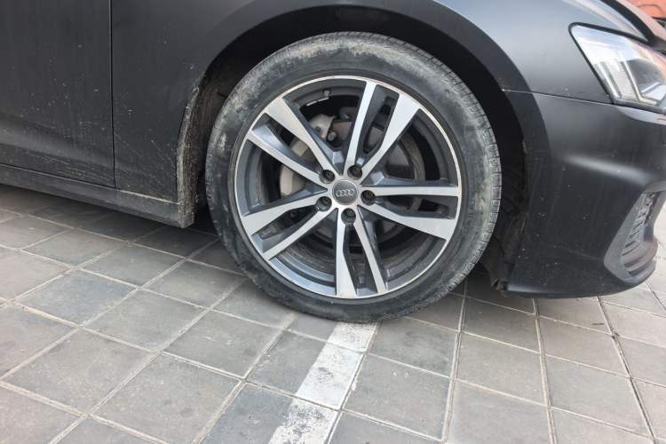 Used Audi A6L 2019 40 TFSI Luxury Dynamic Model Right Front Wheel Hub