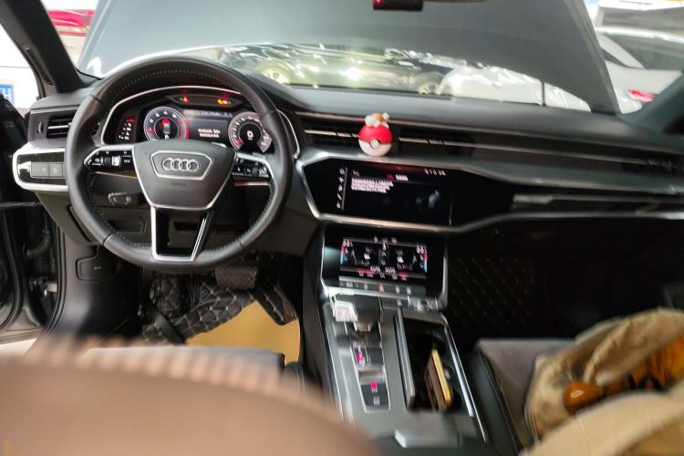 Used Audi A6L 2019 40 TFSI Luxury Dynamic Model Center Console