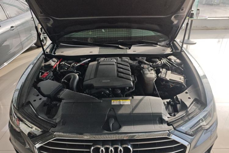 Used Audi A6L 2019 40 TFSI Luxury Dynamic Model Engine Bay