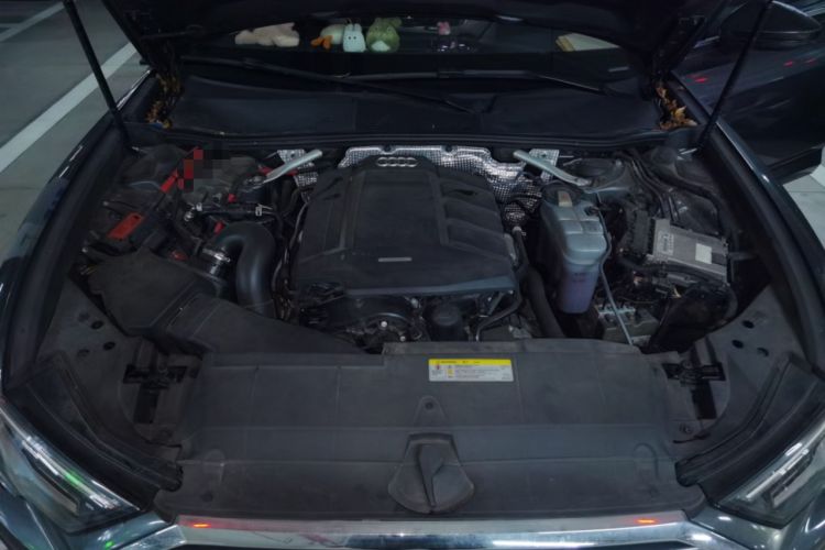 Used Audi A6L 2019 40 TFSI Luxury Dynamic Model Engine Bay