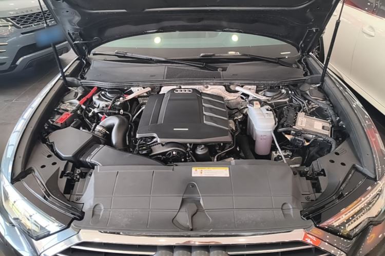 Used Audi A6L 2019 40 TFSI Luxury Dynamic Model Engine Bay