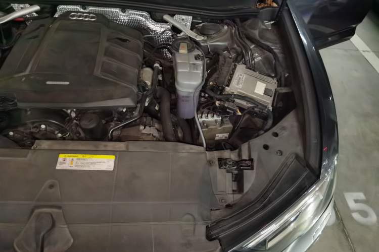 Used Audi A6L 2019 40 TFSI Luxury Dynamic Model Engine Bay Left