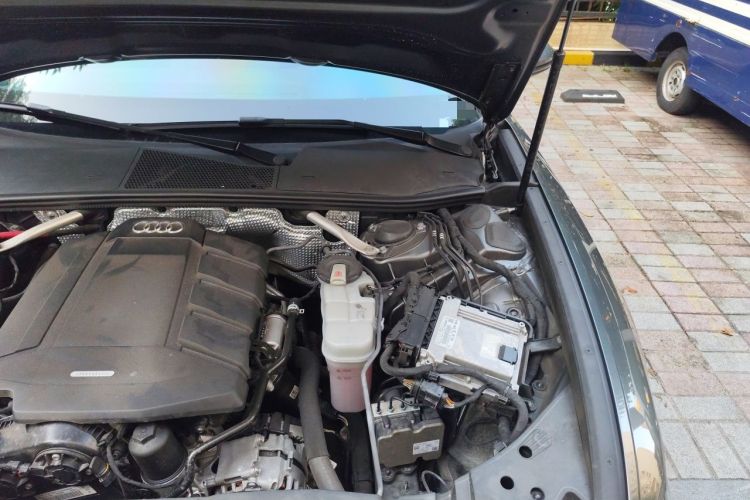Used Audi A6L 2019 40 TFSI Luxury Dynamic Model Engine Bay Left