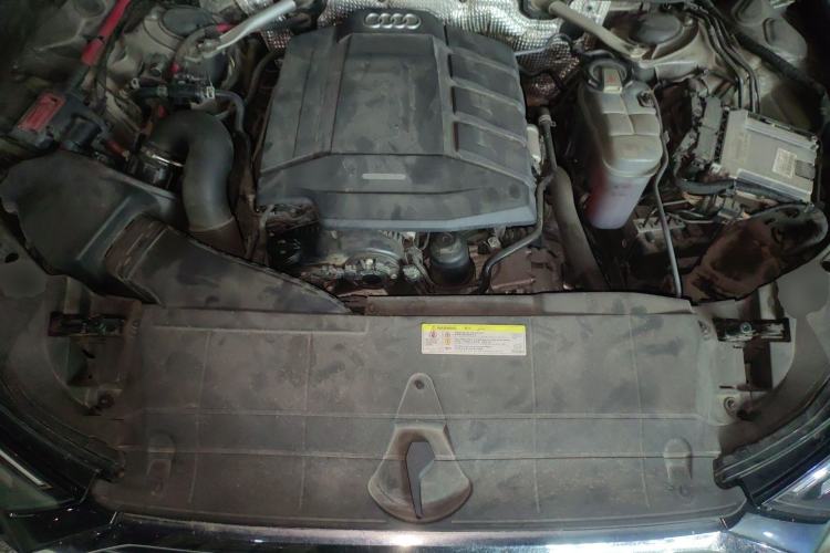 Used Audi A6L 2019 40 TFSI Luxury Dynamic Model Engine Bay