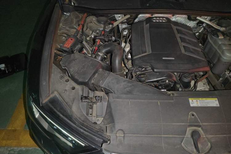 Used Audi A6L 2019 40 TFSI Luxury Dynamic Model Engine Bay Right