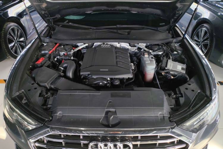 Used Audi A6L 2019 40 TFSI Luxury Dynamic Model Engine Bay
