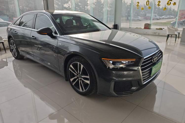 Used Audi A6L 2019 40 TFSI Luxury Dynamic Model Front Right 45 Deg