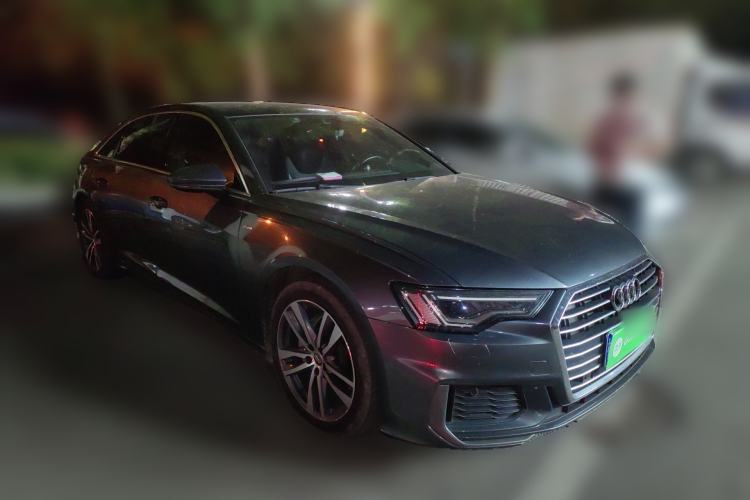 Used Audi A6L 2019 40 TFSI Luxury Dynamic Model Front Right 45 Deg