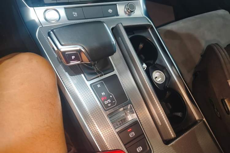 Used Audi A6L 2019 40 TFSI Luxury Dynamic Model Gear Lever