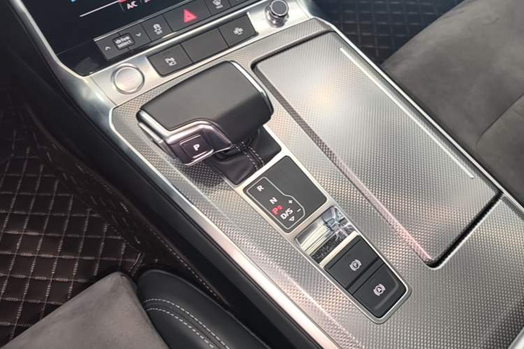 Used Audi A6L 2019 40 TFSI Luxury Dynamic Model Gear Lever