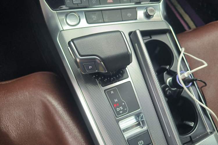 Used Audi A6L 2019 45 TFSI quattro Prestige Dynamic Edition Gear Lever